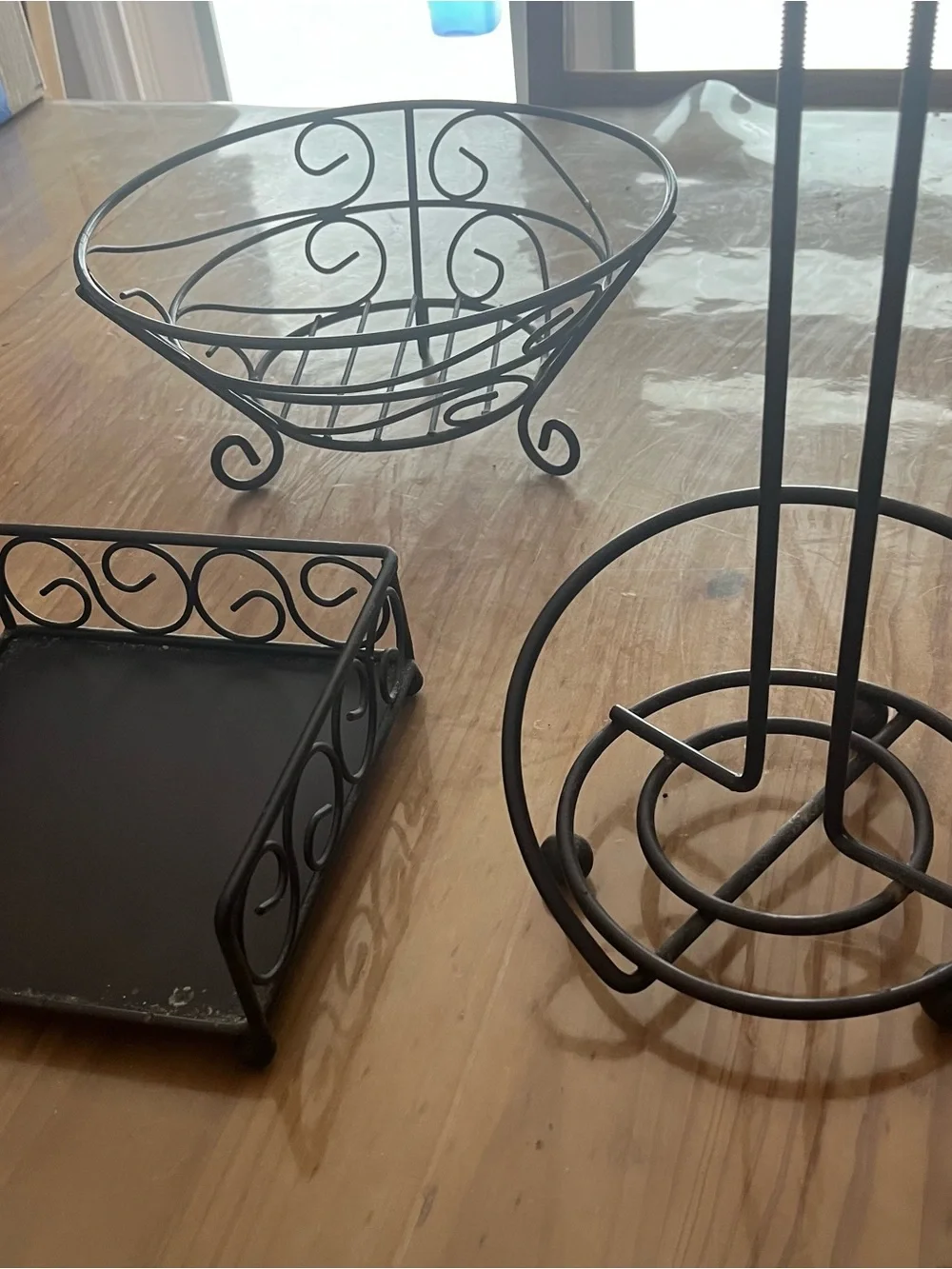 Huji Sturdy Scroll Design Fruit Basket Paper Towel Holder Napkin Holder